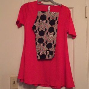 Perfect tee(xs) and Minnie Mouse leggings (os)